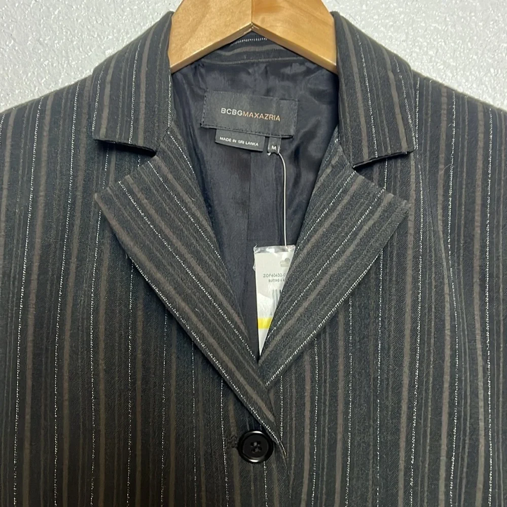 NWT BCBG Maxazria Pinstripe Women's 4 Button Blazer Mahogany Size Medium